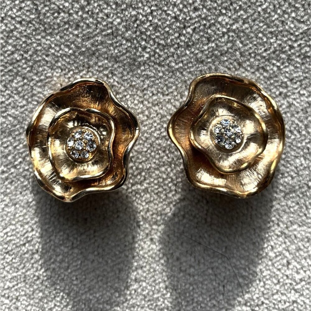 Kenneth J Lane Flower Clip On Gold Tone Earrings Two Part Design